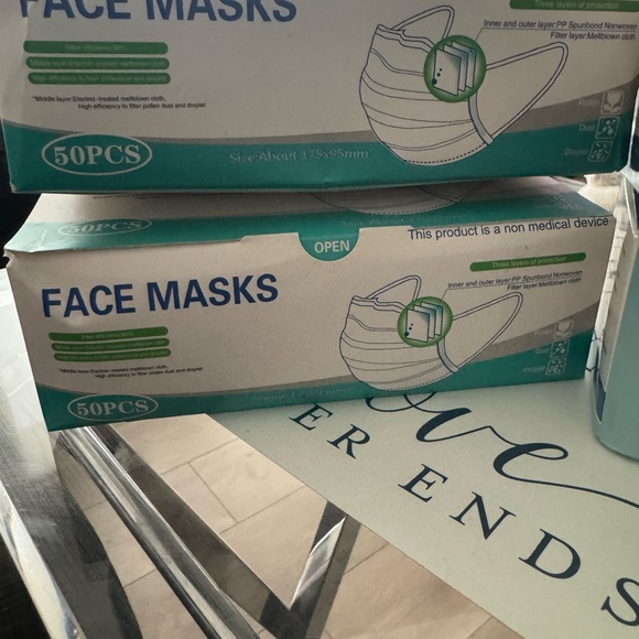 Mask(200) - Picture 2 of 2